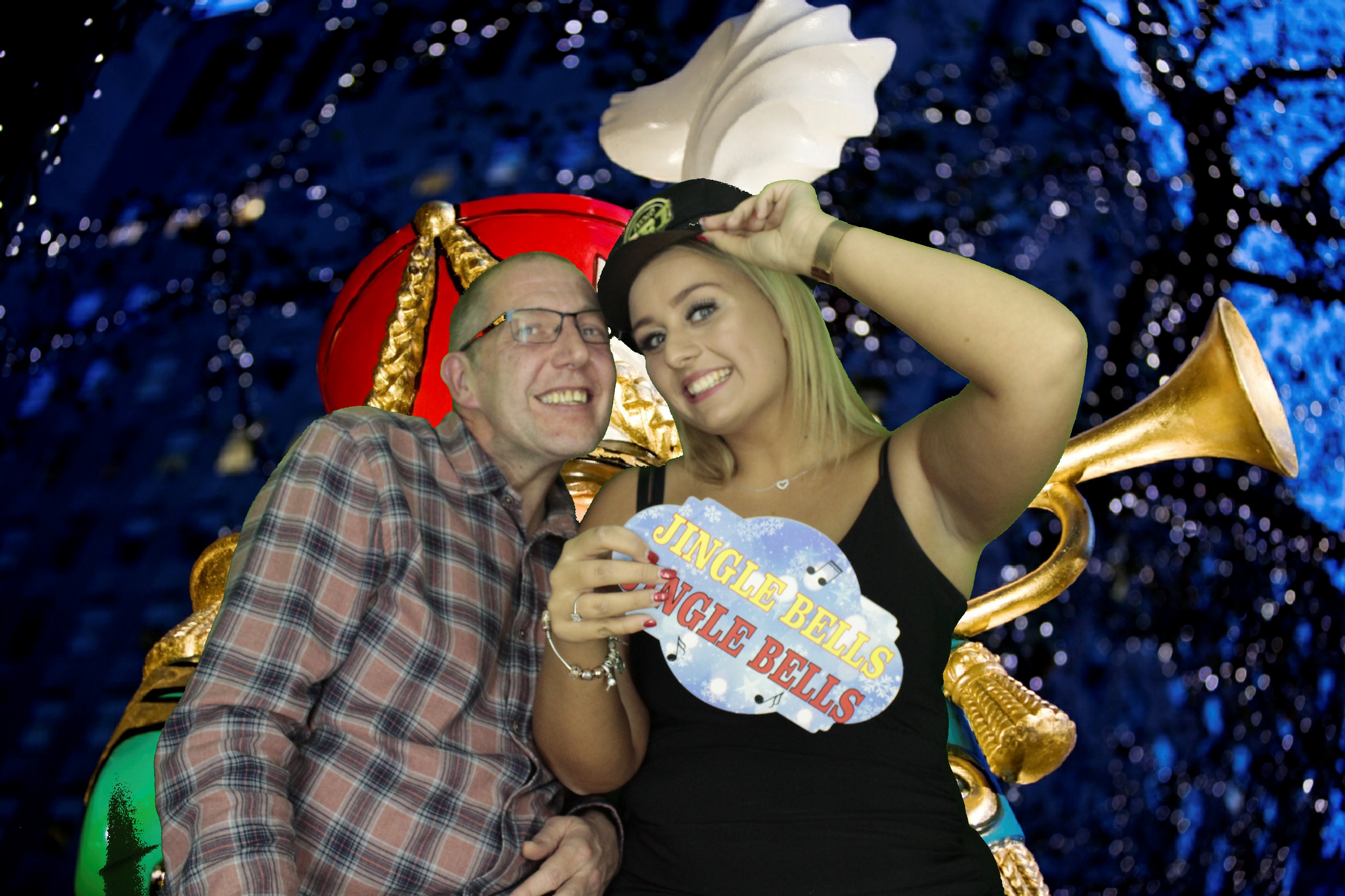 Ocean Network Express Christmas Party 2019 | View more photos from the event at gallery.myphotoboothexperience.co.uk/u/MyPhotoBoothExperienceLtd/Ocean-Network-Express-Christmas-Party-2019